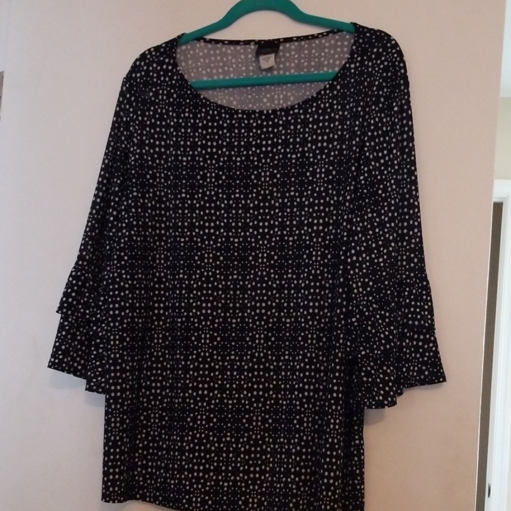 JTB Woman Navy White Blouse!
